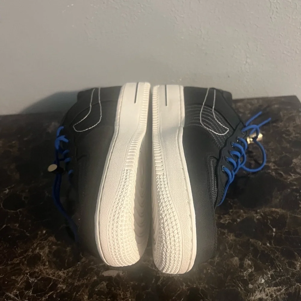 Nike Air Force 1 size 6.5 kids or ladies size 8 new